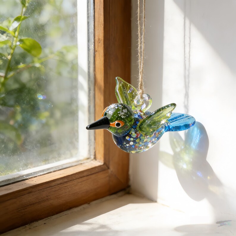 🕊️ Hand Blown Glass Hummingbird Ornament – Colorful Glass Bird Suncatcher