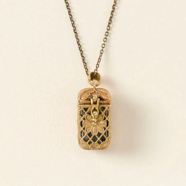 🔥 Tiny Tarot Deck Necklace