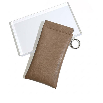 TYIIPLUS™ Minimalist PU Leather Eyeglasses Pouch – Portable Sunglasses Case with Built-In Cleaning Cloth & Key Ring