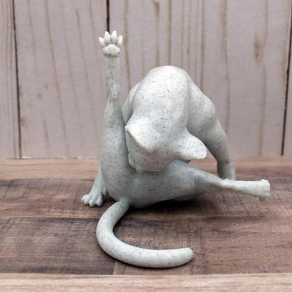 😹 Funny Licking Butt Cat Figurine