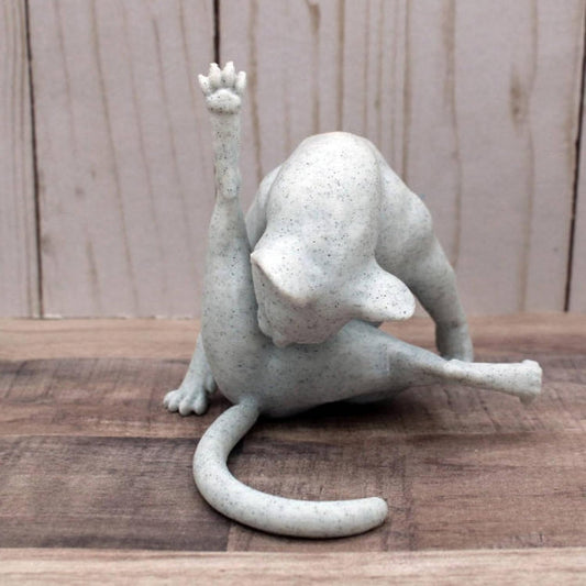 😹 Funny Licking Butt Cat Figurine