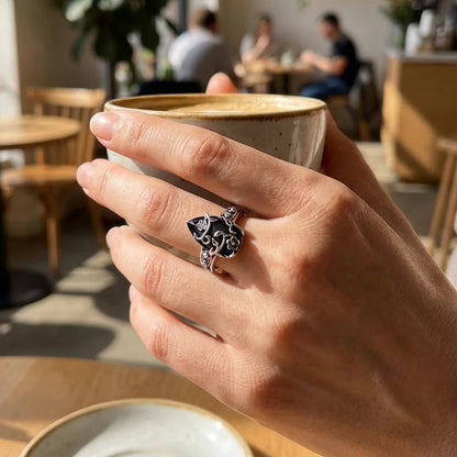 🌼 925 Silver Vintage Floral Black Gemstone Ring – Timeless Boho Elegance💍
