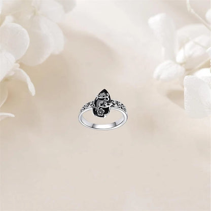 🌼 925 Silver Vintage Floral Black Gemstone Ring – Timeless Boho Elegance💍
